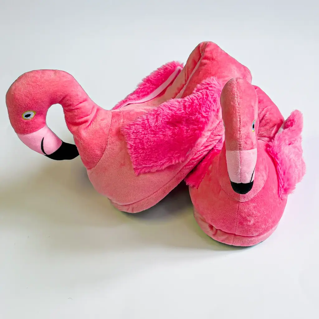 pink-flamingo-slippers